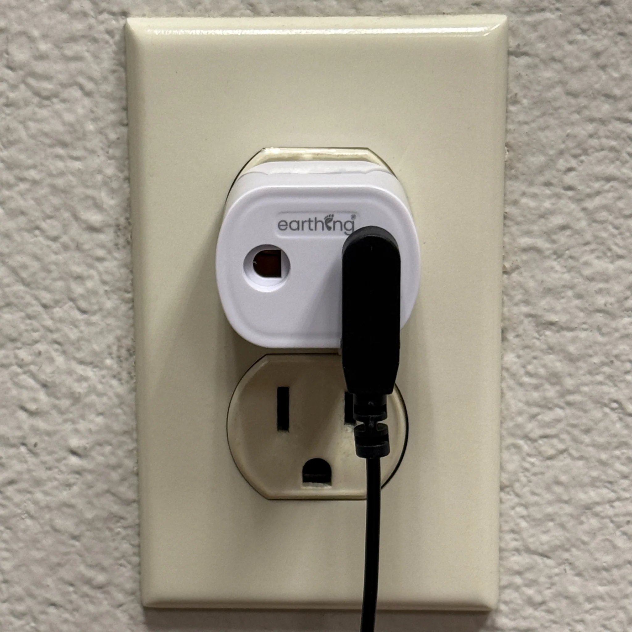 Earthing Safety Adapter U.S. (Type B Wall Outlets) - Image 3