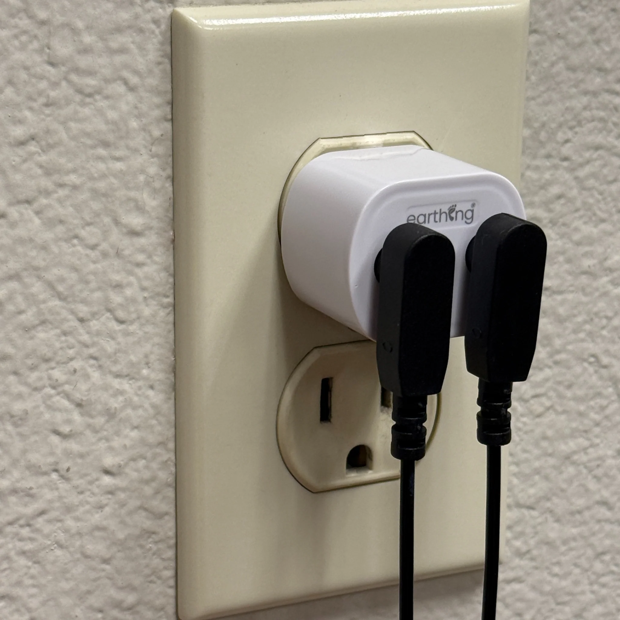 Earthing Safety Adapter U.S. (Type B Wall Outlets) - Image 4